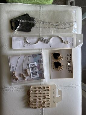 Everything-Mixed Silver and Gold Fashion Jewelry Set